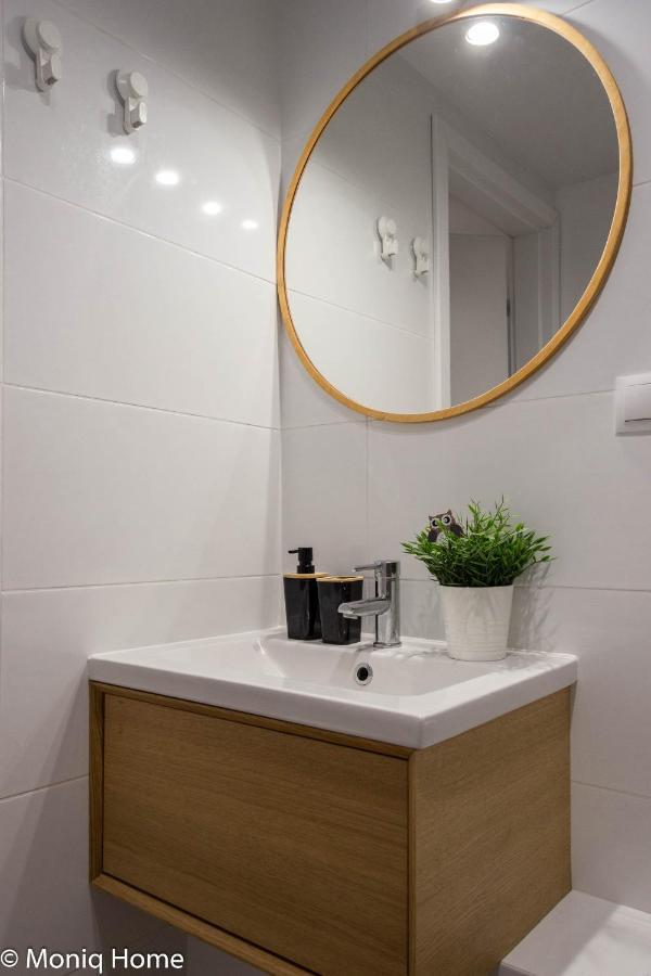 وارسو M&R Apartament Smart&Bright Batorego 16, Netflix, Free Wifi, Metro I Park Pole Mokotowskie, Stodola, Self Check-In, 5 Minut Od Centrum المظهر الخارجي الصورة