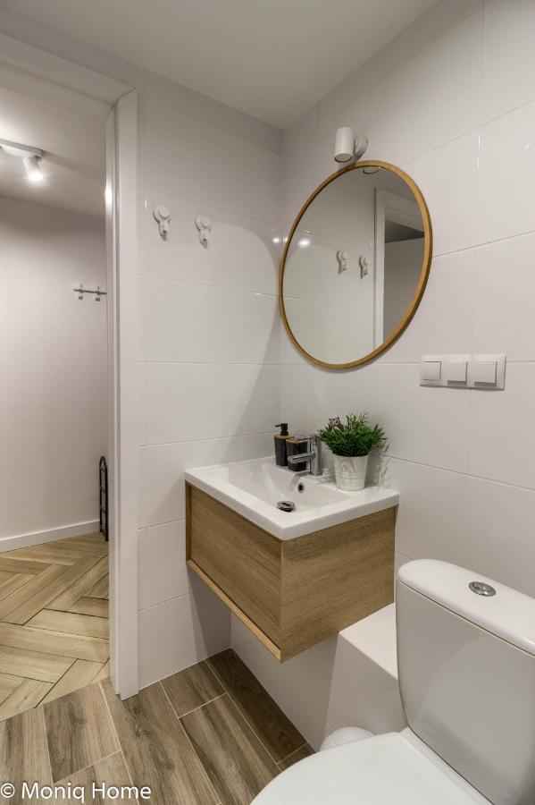وارسو M&R Apartament Smart&Bright Batorego 16, Netflix, Free Wifi, Metro I Park Pole Mokotowskie, Stodola, Self Check-In, 5 Minut Od Centrum المظهر الخارجي الصورة