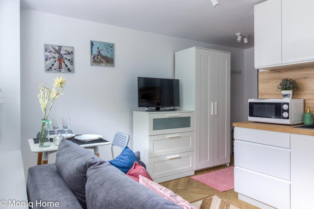 وارسو M&R Apartament Smart&Bright Batorego 16, Netflix, Free Wifi, Metro I Park Pole Mokotowskie, Stodola, Self Check-In, 5 Minut Od Centrum المظهر الخارجي الصورة